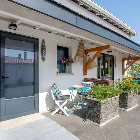 Surf 300m De La * 比亚里茨