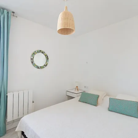 Surf 300m De La Apartman *