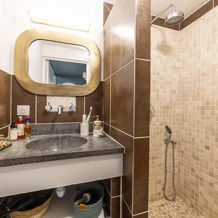 Surf 300m De La * Biarritz